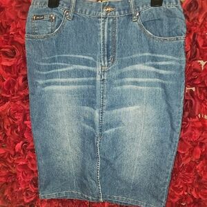 XOXO Women's Blue Denim Pencil Skirt With Front Slit Size 9/10
